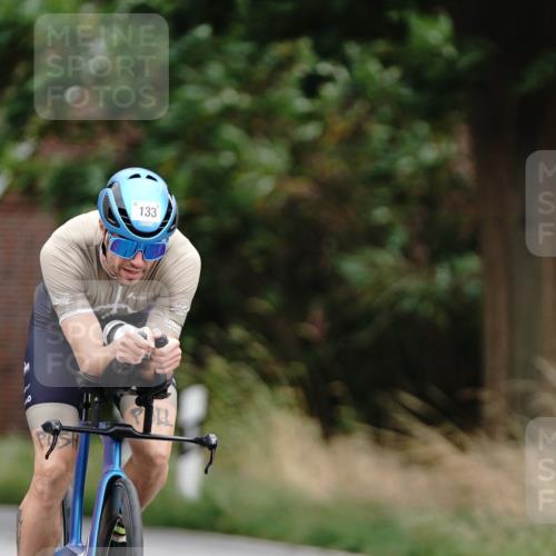 30.08.2026 - Elbe Triathlon Hamburg Michael Burmester http://msf.ph/oto/10112601 30.08.2026 15:05:14 Radfahren 133 meine-sportfotos.de