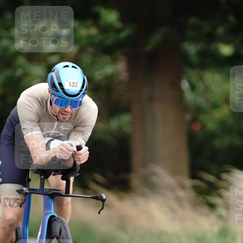 30.08.2026 - Elbe Triathlon Hamburg Michael Burmester http://msf.ph/oto/10112603 30.08.2026 15:05:14 Radfahren 133 meine-sportfotos.de