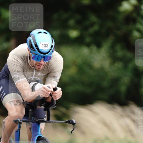30.08.2026 - Elbe Triathlon Hamburg Michael Burmester http://msf.ph/oto/10112605 30.08.2026 15:05:14 Radfahren 133 meine-sportfotos.de