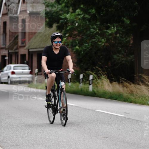 30.08.2026 - Elbe Triathlon Hamburg Michael Burmester http://msf.ph/oto/10112616 30.08.2026 15:06:38 Radfahren  meine-sportfotos.de