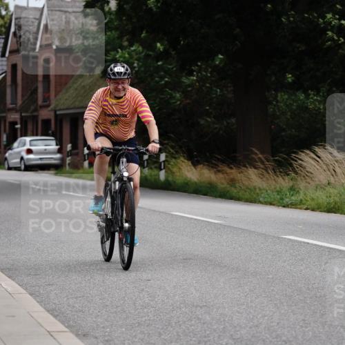 30.08.2026 - Elbe Triathlon Hamburg Michael Burmester http://msf.ph/oto/10112620 30.08.2026 15:07:04 Radfahren 147 meine-sportfotos.de