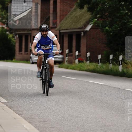 30.08.2026 - Elbe Triathlon Hamburg Michael Burmester http://msf.ph/oto/10112629 30.08.2026 15:08:13 Radfahren 137, 137, 2 meine-sportfotos.de