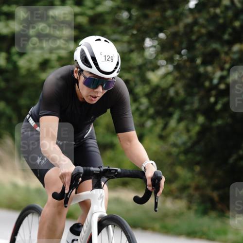 30.08.2026 - Elbe Triathlon Hamburg Michael Burmester http://msf.ph/oto/10112636 30.08.2026 15:10:31 Radfahren 129 meine-sportfotos.de