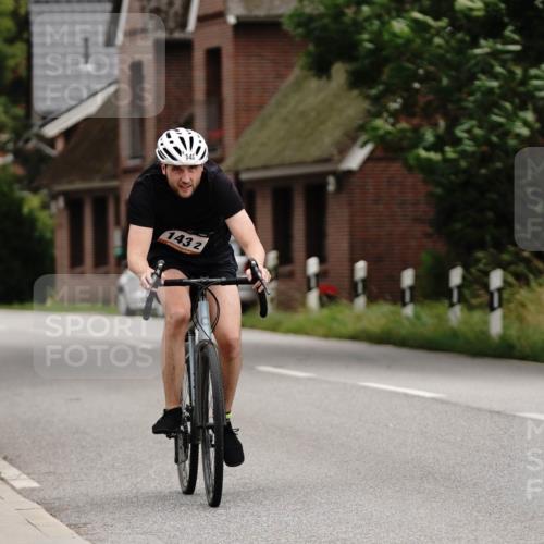 30.08.2026 - Elbe Triathlon Hamburg Michael Burmester http://msf.ph/oto/10112641 30.08.2026 15:11:56 Radfahren 143, 143, 2, 143 meine-sportfotos.de