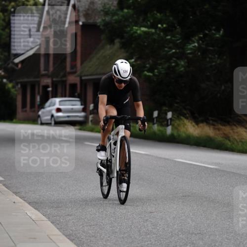 30.08.2026 - Elbe Triathlon Hamburg Michael Burmester http://msf.ph/oto/10112684 30.08.2026 15:19:36 Radfahren 129 meine-sportfotos.de