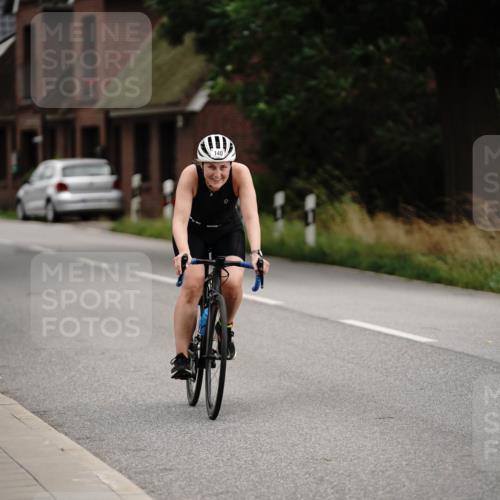 30.08.2026 - Elbe Triathlon Hamburg Michael Burmester http://msf.ph/oto/10112710 30.08.2026 15:22:54 Radfahren  meine-sportfotos.de