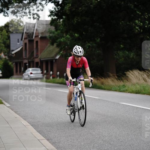 30.08.2026 - Elbe Triathlon Hamburg Michael Burmester http://msf.ph/oto/10112719 30.08.2026 15:23:50 Radfahren  meine-sportfotos.de