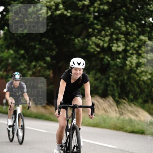 30.08.2026 - Elbe Triathlon Hamburg Michael Burmester http://msf.ph/oto/10112724 30.08.2026 15:23:58 Radfahren 12 meine-sportfotos.de