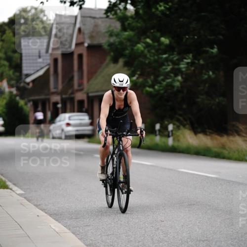 30.08.2026 - Elbe Triathlon Hamburg Michael Burmester http://msf.ph/oto/10112747 30.08.2026 15:27:01 Radfahren 989 meine-sportfotos.de