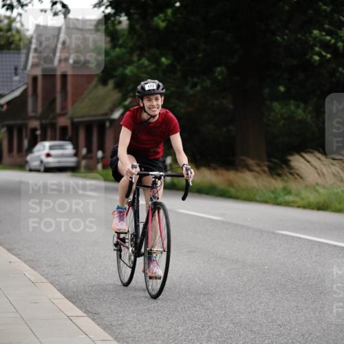 30.08.2026 - Elbe Triathlon Hamburg Michael Burmester http://msf.ph/oto/10112771 30.08.2026 15:27:56 Radfahren 173 meine-sportfotos.de