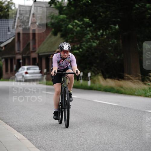 30.08.2026 - Elbe Triathlon Hamburg Michael Burmester http://msf.ph/oto/10112775 30.08.2026 15:28:26 Radfahren 157, 157 meine-sportfotos.de