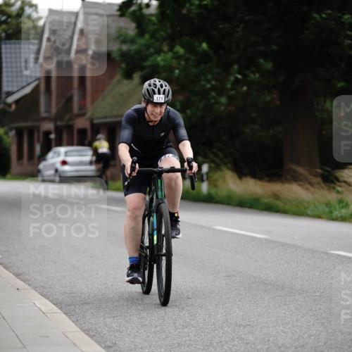 30.08.2026 - Elbe Triathlon Hamburg Michael Burmester http://msf.ph/oto/10112796 30.08.2026 15:28:46 Radfahren 171 meine-sportfotos.de