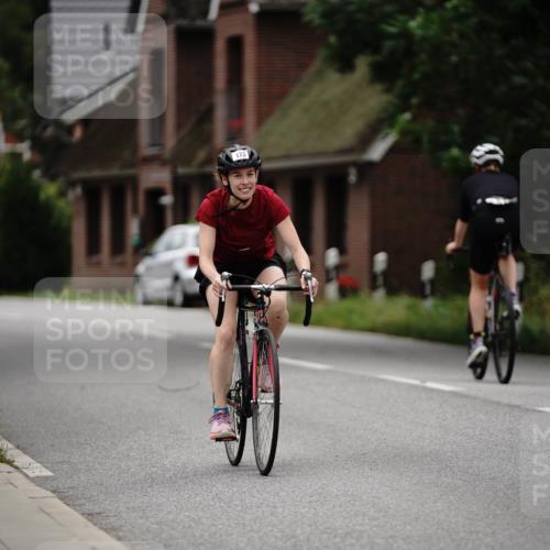 30.08.2026 - Elbe Triathlon Hamburg Michael Burmester http://msf.ph/oto/10112871 30.08.2026 15:33:07 Radfahren 173 meine-sportfotos.de