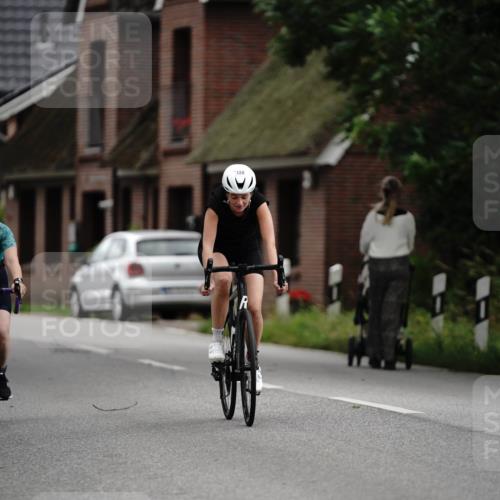30.08.2026 - Elbe Triathlon Hamburg Michael Burmester http://msf.ph/oto/10112894 30.08.2026 15:34:29 Radfahren 150, 128 meine-sportfotos.de