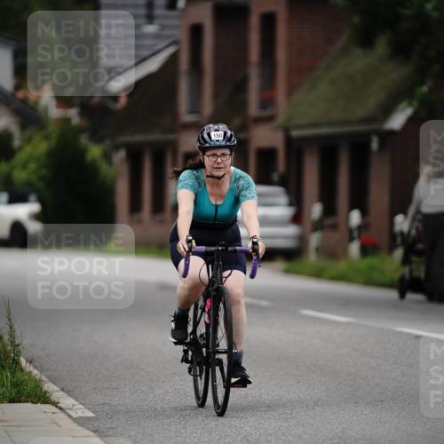 30.08.2026 - Elbe Triathlon Hamburg Michael Burmester http://msf.ph/oto/10112897 30.08.2026 15:34:30 Radfahren 150 meine-sportfotos.de