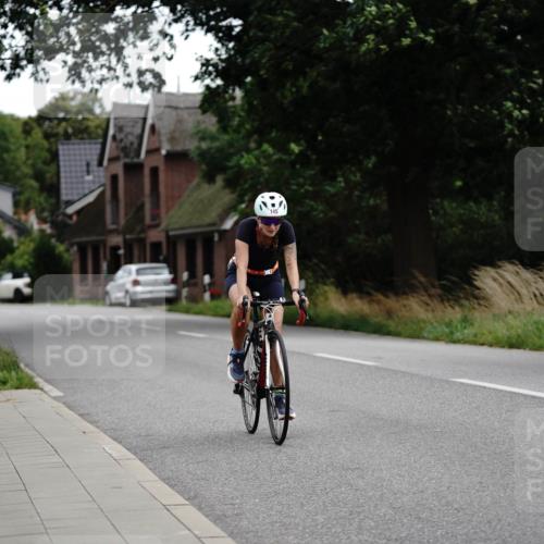 30.08.2026 - Elbe Triathlon Hamburg Michael Burmester http://msf.ph/oto/10112913 30.08.2026 15:35:10 Radfahren 145 meine-sportfotos.de