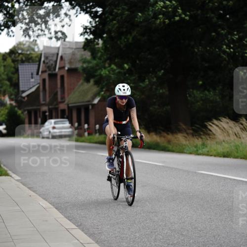 30.08.2026 - Elbe Triathlon Hamburg Michael Burmester http://msf.ph/oto/10112914 30.08.2026 15:35:10 Radfahren  meine-sportfotos.de