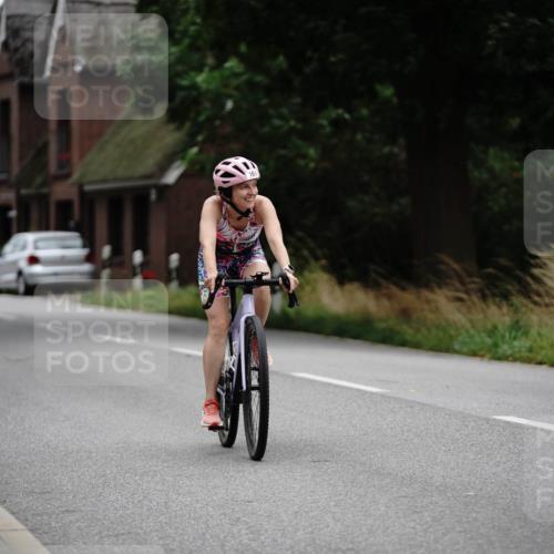 30.08.2026 - Elbe Triathlon Hamburg Michael Burmester http://msf.ph/oto/10112924 30.08.2026 15:35:55 Radfahren  meine-sportfotos.de