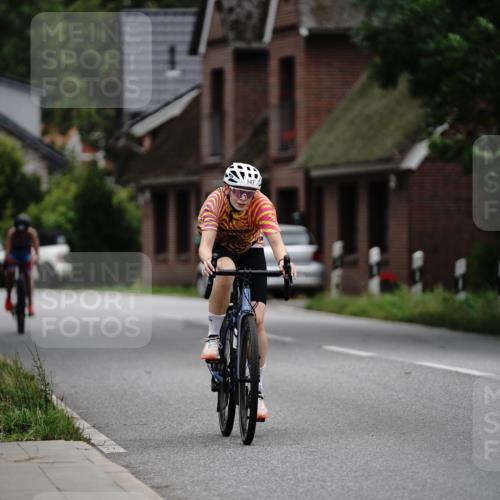 30.08.2026 - Elbe Triathlon Hamburg Michael Burmester http://msf.ph/oto/10112955 30.08.2026 15:36:59 Radfahren  meine-sportfotos.de