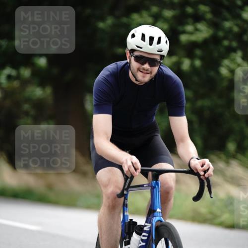 30.08.2026 - Elbe Triathlon Hamburg Michael Burmester http://msf.ph/oto/10112968 30.08.2026 15:38:09 Radfahren  meine-sportfotos.de
