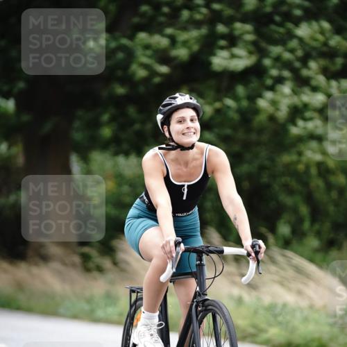 30.08.2026 - Elbe Triathlon Hamburg Michael Burmester http://msf.ph/oto/10112975 30.08.2026 15:38:33 Radfahren  meine-sportfotos.de