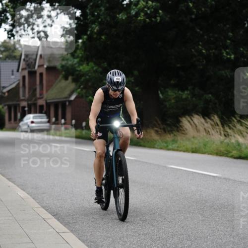 30.08.2026 - Elbe Triathlon Hamburg Michael Burmester http://msf.ph/oto/10113004 30.08.2026 15:40:54 Radfahren 165 meine-sportfotos.de