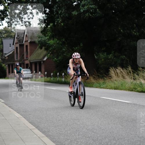30.08.2026 - Elbe Triathlon Hamburg Michael Burmester http://msf.ph/oto/10113005 30.08.2026 15:41:06 Radfahren 161 meine-sportfotos.de