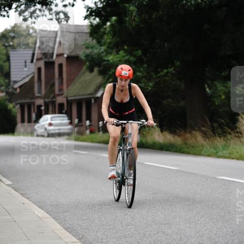 30.08.2026 - Elbe Triathlon Hamburg Michael Burmester http://msf.ph/oto/10113015 30.08.2026 15:41:21 Radfahren 136 meine-sportfotos.de