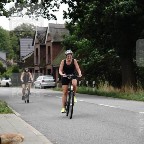 30.08.2026 - Elbe Triathlon Hamburg Michael Burmester http://msf.ph/oto/10113019 30.08.2026 15:41:31 Radfahren 170 meine-sportfotos.de