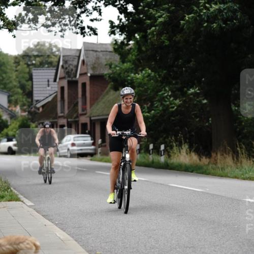 30.08.2026 - Elbe Triathlon Hamburg Michael Burmester http://msf.ph/oto/10113020 30.08.2026 15:41:31 Radfahren 170 meine-sportfotos.de