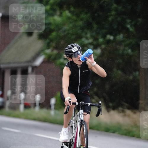 30.08.2026 - Elbe Triathlon Hamburg Michael Burmester http://msf.ph/oto/10113040 30.08.2026 15:44:04 Radfahren 132 meine-sportfotos.de