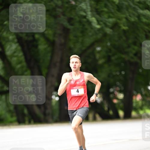 06.09.2026 - CURREX Alsterlauf Dr. Thomas Lammeyer http://msf.ph/oto/10113081 06.09.2026 09:03:54 Laufen  meine-sportfotos.de
