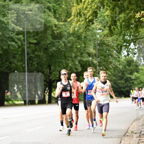 06.09.2026 - CURREX Alsterlauf Dr. Thomas Lammeyer http://msf.ph/oto/10113103 06.09.2026 09:04:13 Laufen 511, 5703, 73 meine-sportfotos.de