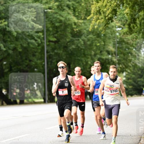 06.09.2026 - CURREX Alsterlauf Dr. Thomas Lammeyer http://msf.ph/oto/10113108 06.09.2026 09:04:14 Laufen 973, 51, 5703 meine-sportfotos.de