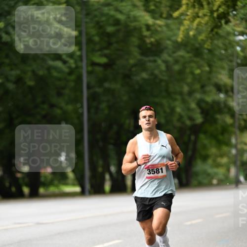 06.09.2026 - CURREX Alsterlauf Dr. Thomas Lammeyer http://msf.ph/oto/10113193 06.09.2026 09:04:29 Laufen 3581 meine-sportfotos.de