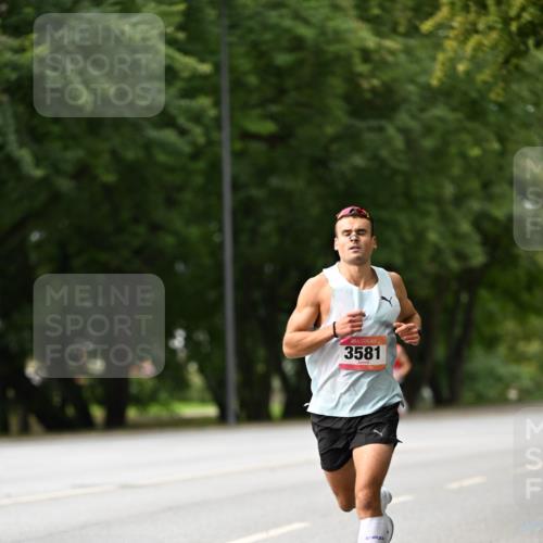 06.09.2026 - CURREX Alsterlauf Dr. Thomas Lammeyer http://msf.ph/oto/10113194 06.09.2026 09:04:29 Laufen 3581 meine-sportfotos.de