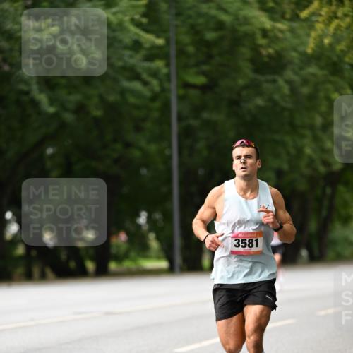 06.09.2026 - CURREX Alsterlauf Dr. Thomas Lammeyer http://msf.ph/oto/10113195 06.09.2026 09:04:29 Laufen 3581 meine-sportfotos.de