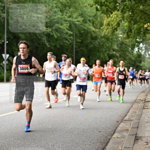 06.09.2026 - CURREX Alsterlauf Dr. Thomas Lammeyer http://msf.ph/oto/10113447 06.09.2026 09:05:10 Laufen 3809, 226, 2802, 6001, 4160 meine-sportfotos.de