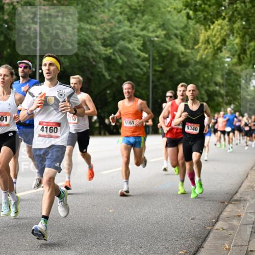 06.09.2026 - CURREX Alsterlauf Dr. Thomas Lammeyer http://msf.ph/oto/10113458 06.09.2026 09:05:12 Laufen 32, 01, 4160, 1310, 5161, 5340 meine-sportfotos.de