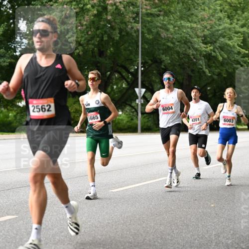 06.09.2026 - CURREX Alsterlauf Dr. Thomas Lammeyer http://msf.ph/oto/10113474 06.09.2026 09:05:14 Laufen 2562, 6004, 5665, 4201, 6003, 4678 meine-sportfotos.de