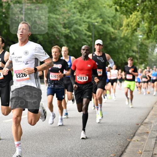 06.09.2026 - CURREX Alsterlauf Dr. Thomas Lammeyer http://msf.ph/oto/10113501 06.09.2026 09:05:19 Laufen 043, 5641, 27, 6226, 09, 626, 2813 meine-sportfotos.de