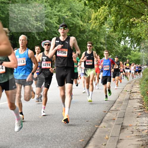 06.09.2026 - CURREX Alsterlauf Dr. Thomas Lammeyer http://msf.ph/oto/10113540 06.09.2026 09:05:24 Laufen 99, 5134, 8013, 42, 8274, 5456, 4614, 5727 meine-sportfotos.de
