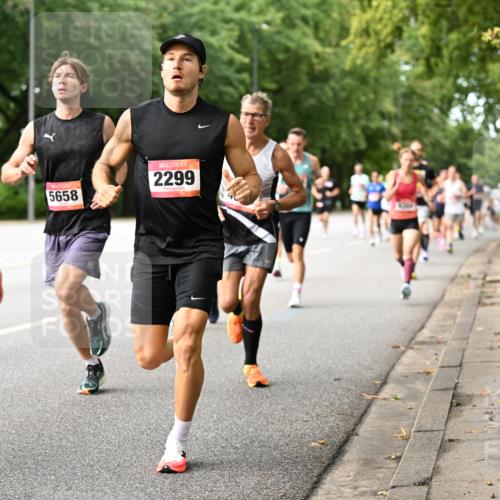 06.09.2026 - CURREX Alsterlauf Dr. Thomas Lammeyer http://msf.ph/oto/10113567 06.09.2026 09:05:28 Laufen 5535, 5658, 2299 meine-sportfotos.de