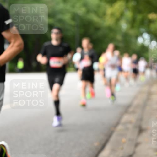 06.09.2026 - CURREX Alsterlauf Dr. Thomas Lammeyer http://msf.ph/oto/10113592 06.09.2026 09:05:32 Laufen 6306 meine-sportfotos.de