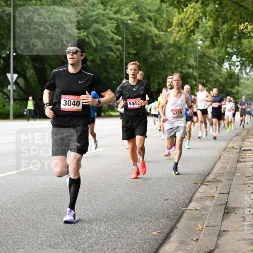 06.09.2026 - CURREX Alsterlauf Dr. Thomas Lammeyer http://msf.ph/oto/10113593 06.09.2026 09:05:32 Laufen 3040, 544, 5739 meine-sportfotos.de