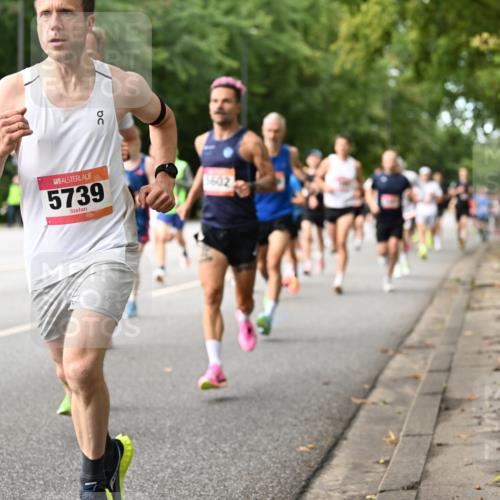 06.09.2026 - CURREX Alsterlauf Dr. Thomas Lammeyer http://msf.ph/oto/10113607 06.09.2026 09:05:34 Laufen 5739, 5602 meine-sportfotos.de