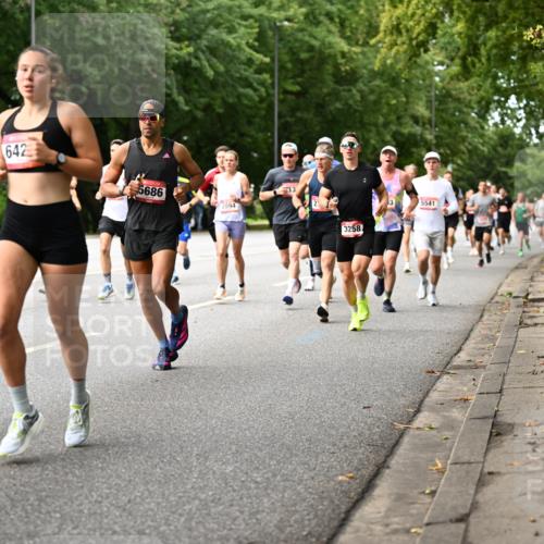 06.09.2026 - CURREX Alsterlauf Dr. Thomas Lammeyer http://msf.ph/oto/10113833 06.09.2026 09:06:08 Laufen 642, 5686, 2894, 13, 3258, 5541 meine-sportfotos.de