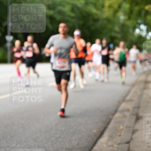 06.09.2026 - CURREX Alsterlauf Dr. Thomas Lammeyer http://msf.ph/oto/10113872 06.09.2026 09:06:14 Laufen  meine-sportfotos.de