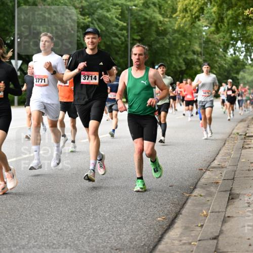 06.09.2026 - CURREX Alsterlauf Dr. Thomas Lammeyer http://msf.ph/oto/10113889 06.09.2026 09:06:17 Laufen 3771, 4607, 5905, 3714, 3238, 5675 meine-sportfotos.de
