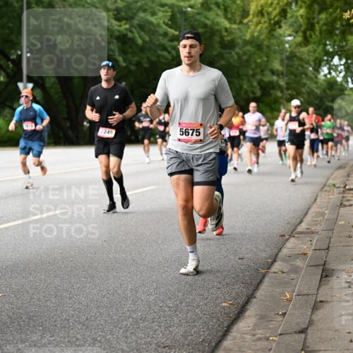 06.09.2026 - CURREX Alsterlauf Dr. Thomas Lammeyer http://msf.ph/oto/10113908 06.09.2026 09:06:19 Laufen 2406, 2245, 5675 meine-sportfotos.de
